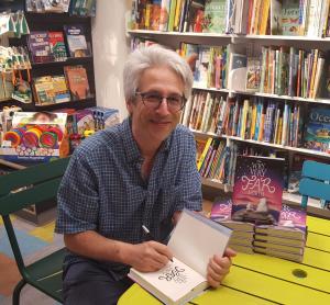 Dan Bar-el signing books!