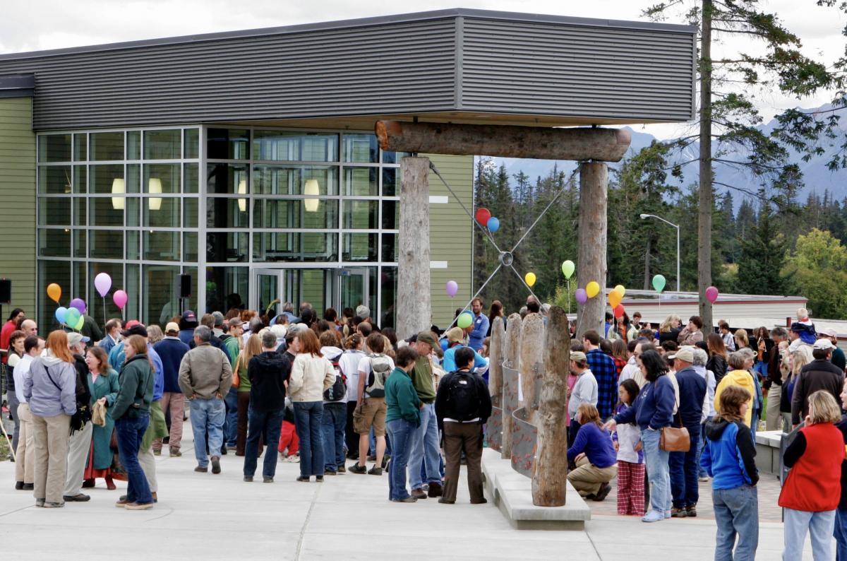 Crowd Outside Library Opening Day 2006 The crowd outside the library on Opening Day 2006.