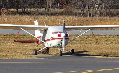 cessna 172 tie down